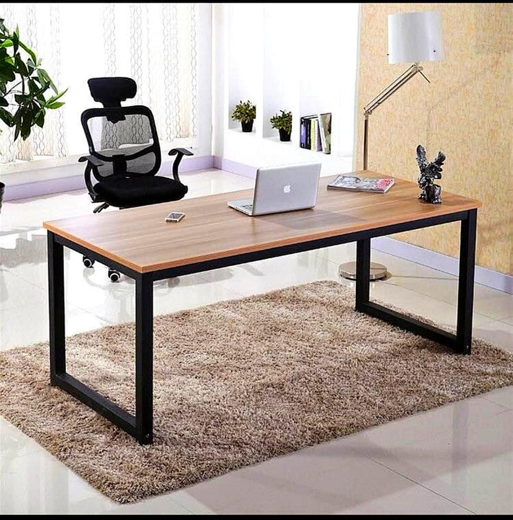 MUEBLES Y ACCESORIOS DE HOGAR